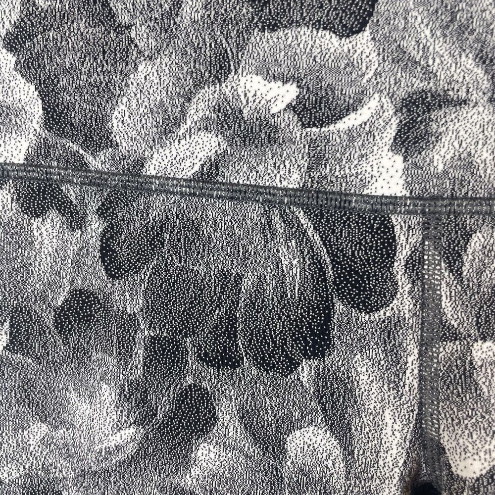 Athleta Black White Elation Floral‎ Textured Tight Legging Size XS - Picture 8 of 9